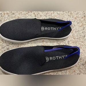 Rothy’s original slip on. Black. Size 7